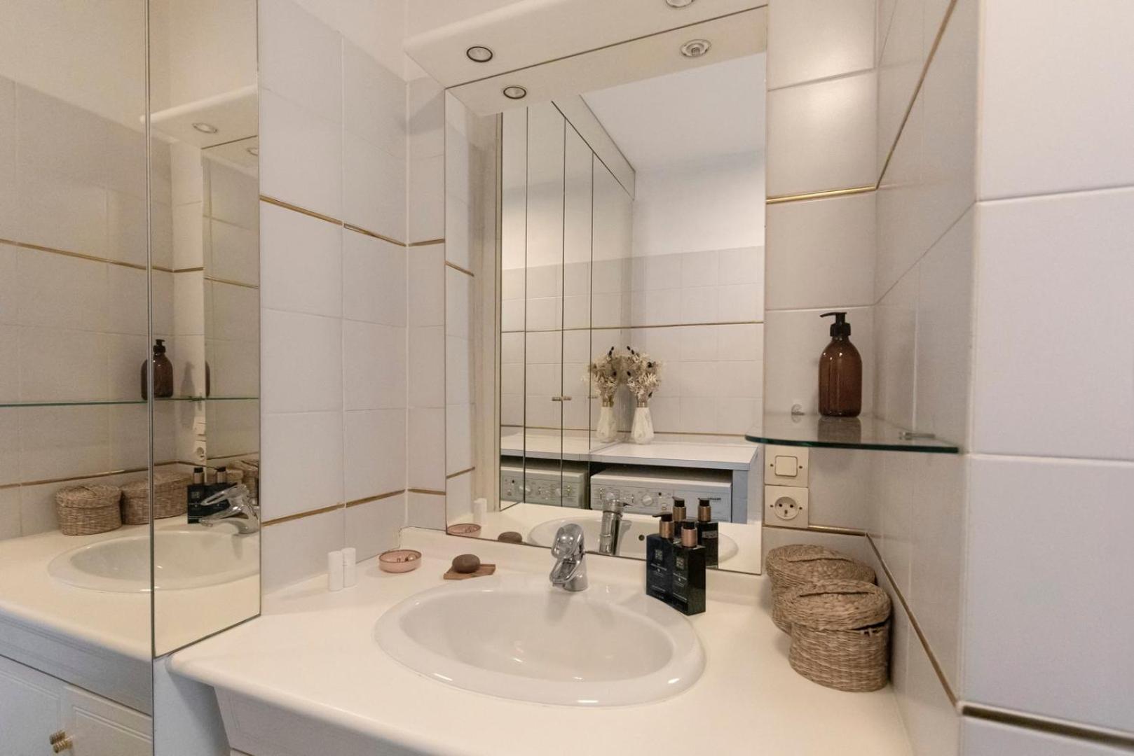 Appartamento élégant à Montmartre Parigi
